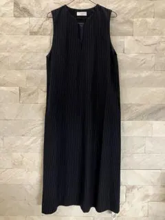 キーネックワンピース