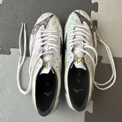 Mizuno サッカースパイク ホワイト系 一度試しに使用済 美品です