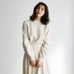 ラクーン100%ニットセーター