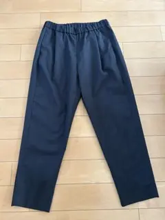 黒 カジュアルパンツ