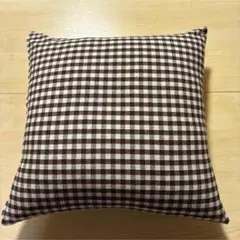 茶色と白のチェック柄クッションカバー