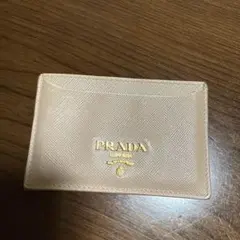 PRADA ベージュ レザー カードケース