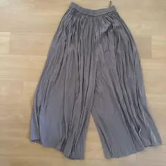 ユニクログレー プリーツ ワイドパンツ