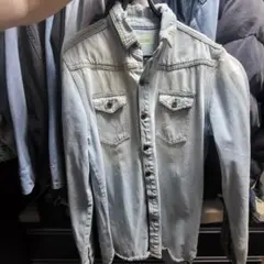 Off-White ライトブルーデニムシャツ 長袖