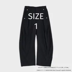 黒 スラックス