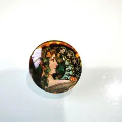 Item thumbnail for item 77122167-1238-412d-b4e9-18f17cab9d7f