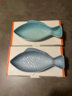 未使用に近い！ルクルーゼ　ラージフィッシュディッシュ　魚　2枚セットホワイト 未使用に近い！ルクルーゼ ラージフィッシュディッシュ 魚 2枚