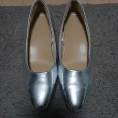 一度だけ使用、美品！GU マシュマロローヒールパンプス