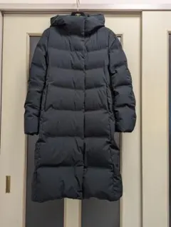 ユニクロ★ シームレスダウンロングコート黒　Ｍ