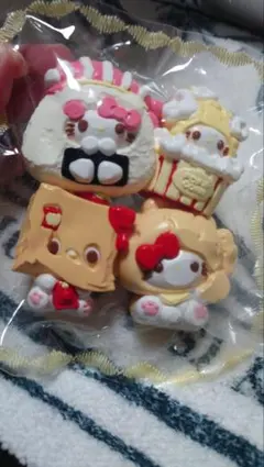 ハローキティ スクイーズ　4体入り