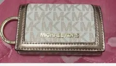 美品マイケルコース　キーケース　シグネチャー柄　ピンクゴールド