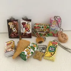 お菓子　ガチャ