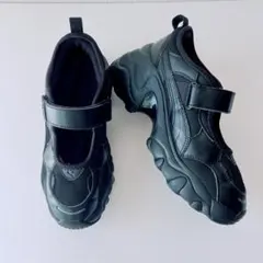 219* 美品 PUMA メリージェーン 厚底スニーカー 23.5cm 黒のサムネイル