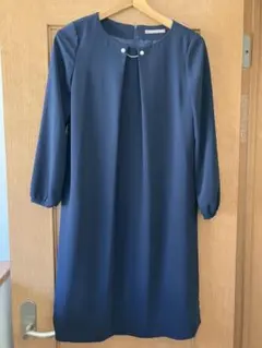 ナチュラルビューティーベーシック　ネイビー 膝丈ワンピース 長袖
