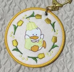 サンリオ ナムコで推し色 カラフルチューリップ 刺繍キーホルダー