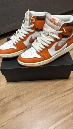Nike Women's AJ1 High OG "Starfish"のサムネイル