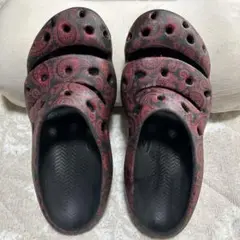 KEEN 赤・黒 ペイズリー柄 サンダル