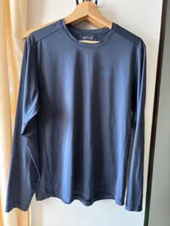 ARC'TERYX 長袖Tシャツ USサイズでM ダークブルーのサムネイル