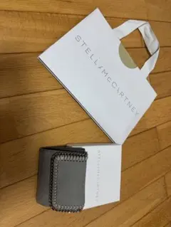 STELLA McCARTNEY 二つ折り財布 グレー チェーンのサムネイル