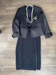 フォーマルスーツ　着画あり