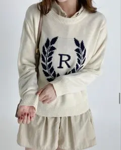 ロゴニット　Rロゴニット　長袖セーター　アイボリー