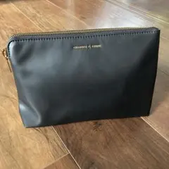 CHARLES&KEITH ブラックポーチ