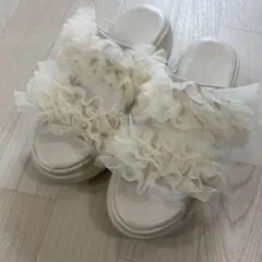 しまむら　辻希美　アンジュシャルム フリル　サンダル　L ホワイト