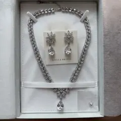 【未使用•値下げ】 STELLA BRIDAL ネックレスとピアス