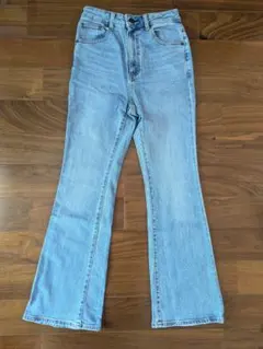 ジーユーのハイライズフレアジーンズ