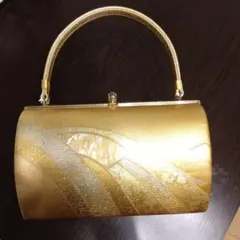金色 波模様 クラッチバッグ