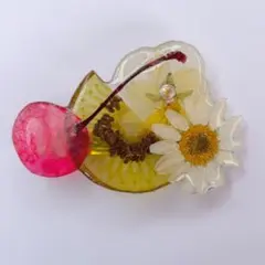 フルーツのバレッタ　キウイ　さくらんぼ