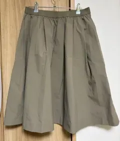 UNIQLO ユニクロ ドライストレッチスカート フレア ひざ丈 カーキ L