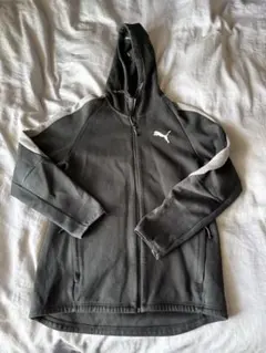 PUMAパーカー　XL