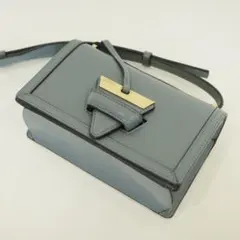 ★超レア★ロエベ LOEWE 三角定規 置物 インテリア ブランド 雑貨 小物 ロエベ」とのコラボも人気！スナ・フジタが陶芸でつくり出す生きもの