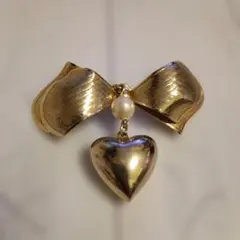 【美品】リボン×ハート ブローチ ゴールド 揺れるチャーム パール付き　#11