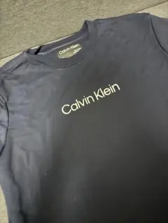 カルバンクライン　トップス　Tシャツ　長袖 紺色 ロゴTシャツ