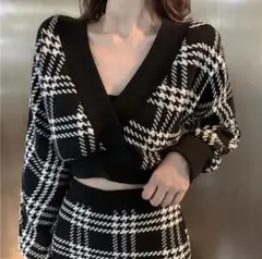 Sibra チェック柄ニットVネックトップス＋ミニスカート　セットアップ　2点