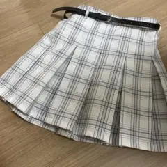 ラブトキシック　プリーツスカート