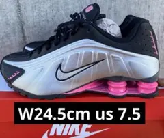 NIKE Shox R4ブラック/シルバー/ピンク