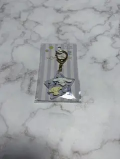 シナモンロール　アクリルキーホルダー