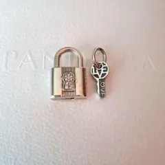 PANDORA　南京錠チャーム　稼働　スターリングシルバー　未使用