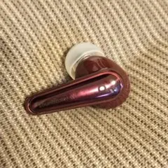 Anker Soundcore Liberty 4　ワインレッド　左耳