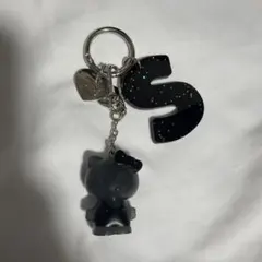 サンリオハウス ハローキティ イニシャルチャーム S ブラックのサムネイル