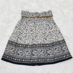 ザラベーシック　ZARA 花柄フレアスカート　ベルト付き　【S】　裏地付きのサムネイル