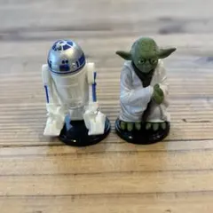 スターウォーズ チョコエッグ　ヨーダ　R2D2のサムネイル