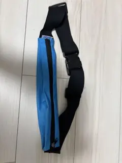 ランニング　ウエストポーチ 青