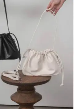 lawgy ラウジー　squeeze multiway bag