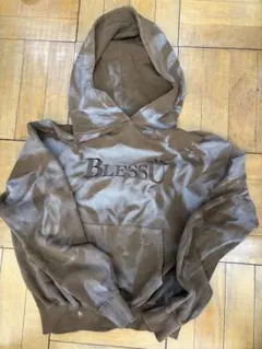“BLESS U” パーカーブラウン Mサイズ