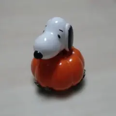 スヌーピー　かぼちゃフィギュア　ガチャガチャのサムネイル