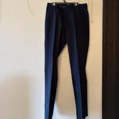 ユニクロ　ネイビー スラックス ボタン付き